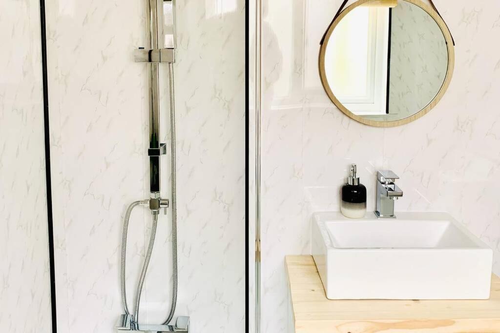 The Nook - A Stylish Apartment With Garden, Near The Beach Berwick Upon Tweed Luaran gambar